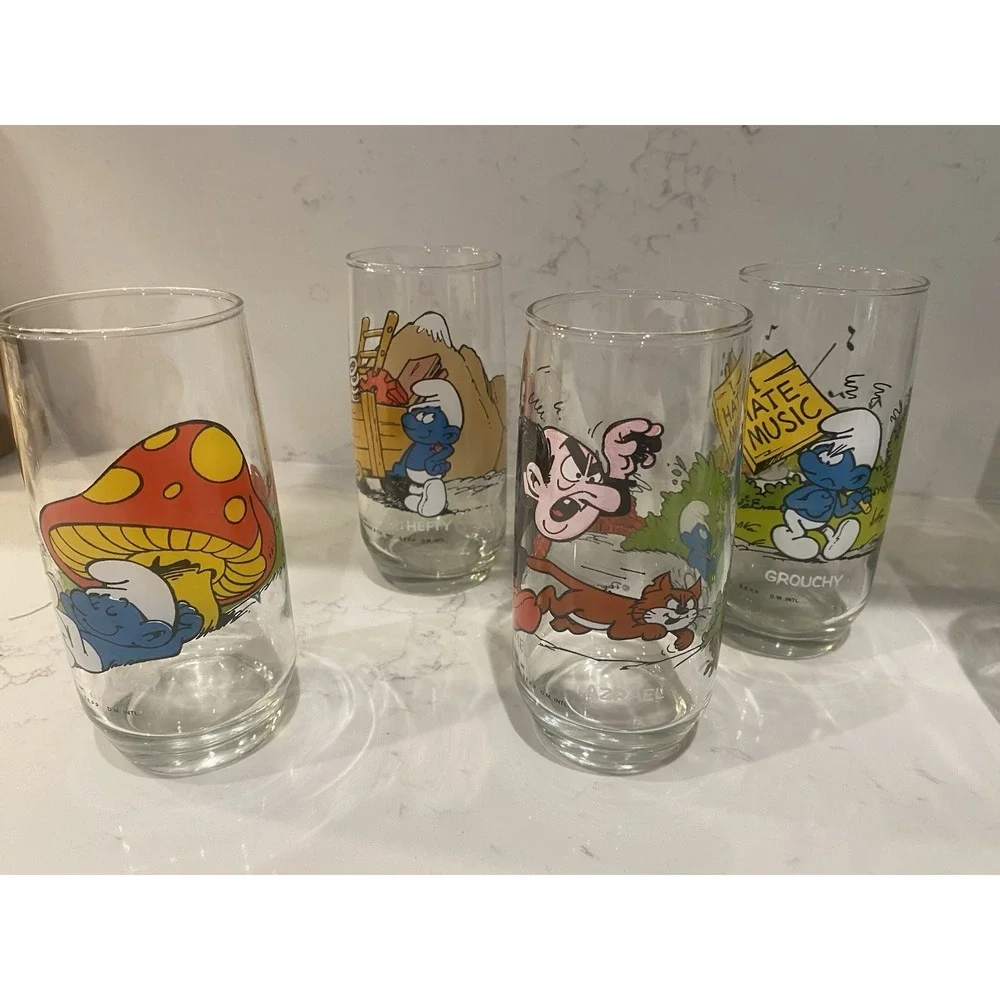 Vintage Set of 8 Collectible Smurfs Drinking Glasses Hardee's PEYO 1982 RARE